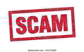 छत्तीसगढ़ के लोक निर्माण विभाग (PWD) में मस्टर रोल के माध्यम से फर्जी हाजिरी लगाकर लाखों रुपये के गबन का एक गंभीर मामला सामने आया है। इस घोटाले में विभाग के दो अधिकारियों को निलंबित कर दिया गया है, जबकि एक सेवानिवृत्त अधिकारी को कारण बताओ नोटिस जारी किया गया है। यह अनियमितता पिछले दो वर्षों से चल रही थी, जिसमें मस्टर रोल में फर्जी नाम जोड़कर सरकारी धन का दुरुपयोग किया गया।

जांच में पाया गया कि अधिकारियों ने मस्टर रोल में फर्जी नामों की एंट्री करके सरकारी धन का दुरुपयोग किया। इससे सरकारी खजाने को भारी नुकसान हुआ है। विभाग ने संबंधित अधिकारियों के खिलाफ प्राथमिकी दर्ज करने के आदेश दिए हैं और मामले की विस्तृत जांच जारी है।

इससे पहले भी छत्तीसगढ़ में PWD के अधिकारियों के खिलाफ भ्रष्टाचार के मामले सामने आ चुके हैं। हाल ही में, बीजापुर जिले में सड़क निर्माण कार्य में अनियमितताओं के आरोप में दो अधिकारियों को निलंबित किया गया था। इन अनियमितताओं को उजागर करने वाले पत्रकार मुकेश चंद्राकर की हत्या के बाद यह कार्रवाई की गई थी।

patrika.com



सरकार ने भ्रष्टाचार के खिलाफ सख्त कदम उठाते हुए दोषी अधिकारियों के खिलाफ कड़ी कार्रवाई का आश्वासन दिया है। साथ ही, विभागीय प्रक्रियाओं में पारदर्शिता सुनिश्चित करने के लिए नए उपायों को लागू करने की योजना बनाई जा रही है, ताकि भविष्य में इस तरह की घटनाओं की पुनरावृत्ति न हो।

छत्तीसगढ़ में सरकारी विभागों में भ्रष्टाचार के कई मामले सामने आ चुके हैं। हाल ही में, समाज कल्याण विभाग में 109 करोड़ रुपये के घोटाले का खुलासा हुआ था, जिसमें निराश्रित विधवा पेंशन योजना, दिव्यांग और बुजुर्गों की मिलने वाली राशि में गबन किया गया था। जांच में पाया गया कि विभागीय अधिकारियों ने निराश्रित निधि के विशेष ऑडिट में 43 करोड़ 40 लाख रुपये का घोटाला किया था।

इसके अलावा, मनरेगा (महात्मा गांधी राष्ट्रीय ग्रामीण रोजगार गारंटी अधिनियम) के तहत भी फर्जी मस्टर रोल बनाकर हाजिरी भरने के कई मामले सामने आए हैं। गौरेला-पेंड्रा-मरवाही जिले में एक मामले में, सरपंच और रोजगार सहायक ने मिलकर फर्जी मस्टर रोल बनाकर लाखों रुपये का गबन किया। जांच में पाया गया कि मस्टर रोल में फर्जी नामों की एंट्री करके सरकारी धन का दुरुपयोग किया गया।

bhaskar.com



इन सभी मामलों में सरकार ने जांच के आदेश दिए हैं और दोषी अधिकारियों के खिलाफ सख्त कार्रवाई का आश्वासन दिया है। भ्रष्टाचार के खिलाफ सख्त कदम उठाने के लिए सरकार ने विभागीय प्रक्रियाओं में पारदर्शिता सुनिश्चित करने के लिए नए उपायों को लागू करने की योजना बनाई है, ताकि भविष्य में इस तरह की घटनाओं की पुनरावृत्ति न हो।

सरकार की इन कार्रवाइयों से यह स्पष्ट होता है कि वह भ्रष्टाचार के खिलाफ सख्त है और दोषी अधिकारियों के खिलाफ कड़ी कार्रवाई करने के लिए प्रतिबद्ध है। हालांकि, यह देखना बाकी है कि इन उपायों का प्रभाव कितना होता है और क्या भविष्य में इस तरह के घोटालों को रोका जा सकता है।