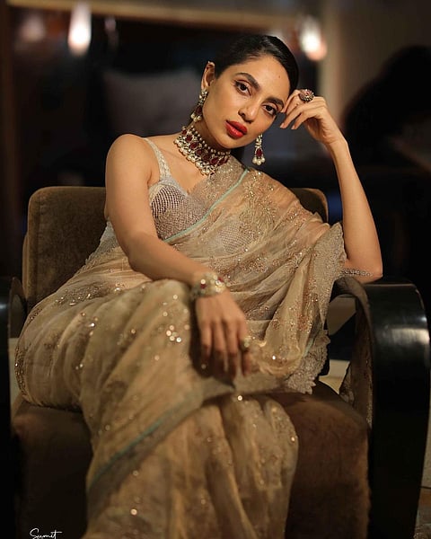 मी अशीच आहे; दिल्लीच्या रिसेप्शनला 'हेच' परिधान केले