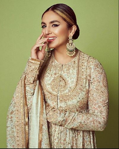 तू माझ्या जीवनातील पहिलं प्रेम हुमा; देवाने तुला सवडीने फक्त माझ्यासाठीच बनवलेय...