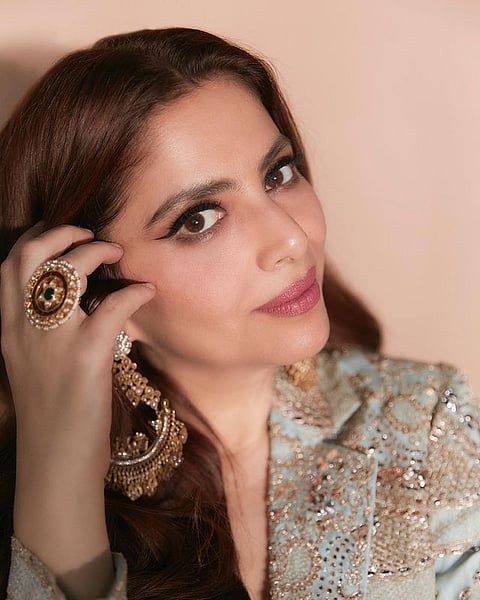 Sonam Khan : ओये ओये फेम सोनम खानचा एथनिक डिझायनर शरारामधील मनमोहक लूक