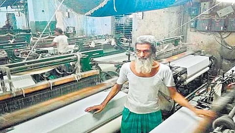 मुंबई : बारा गिरण्या राज्य बँकेच्या दावणीला