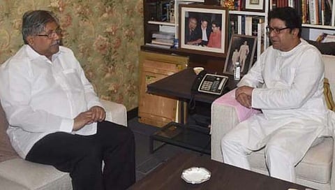 राज ठाकरे-चंद्रकांत पाटील मनसे चर्चा! शर्मिला, अमित ठाकरेही उपस्थित