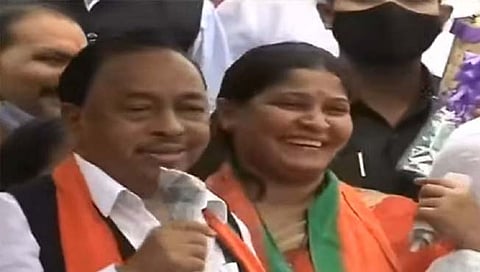 नारायण राणे यांना धोबीपछाड देणाऱ्या तृप्ती सावंत यांना स्वागताचा मान