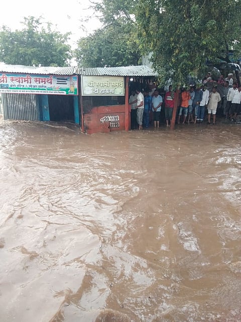कन्नड तालुक्यात पावसाचा कहर, नद्यांनी ओलांडली धोक्याची पातळी