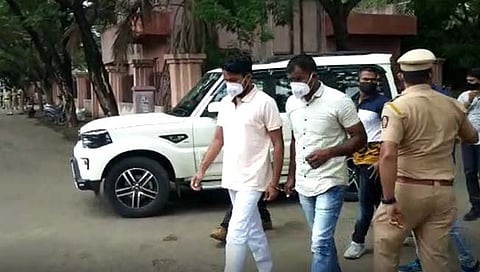 पुणे : ढाेंगी मनोहर भोसले याला पाच दिवसांची पोलिस कोठडी