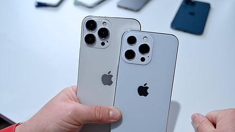 iPhone : आयफोन घेण्यासाठी आईने 8 महिन्याच्या बाळाला विकले!