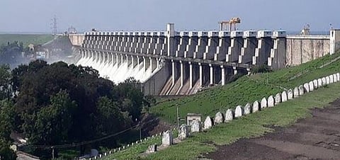 औरंगाबाद : पैठण तालुक्‍यातील नाथसागर धरण ५१.६५ टक्‍के भरले