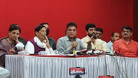 पुणे येथे आयोजित पत्रकार परिषदेत बोलताना भाजप प्रवक्‍ते किरीट सोमय्या. 