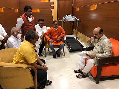 अलमट्टीची उंची वाढवू नका; राजू शेट्टी यांची बोम्मई यांच्याकडे मागणी