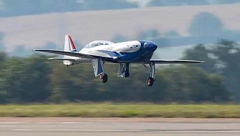 Rolls-Royce च्या इलेक्ट्रिक विमानाची यशस्वी चाचणी! ४८२ Kmph टॉप स्पीड