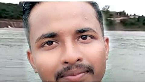 अन् सेल्फी ठरली शेवटची! आंघोळीसाठी गेलेला तरुण वाहून गेला