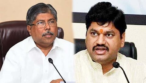 धनंजय मुंडे म्‍हणाले, चंद्रकांत पाटलांचे खिसे एवढे मोठे नाहीत