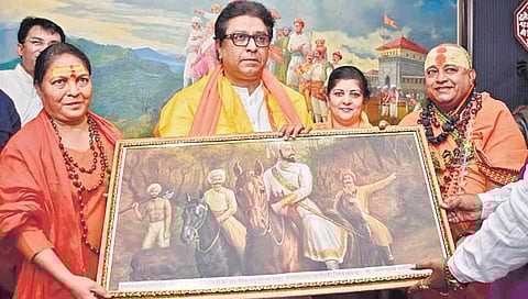 साध्वी कांचन गिरी म्‍हणाल्‍या, उद्धवनी सेनाप्रमुखांचे नाव बुडवले !