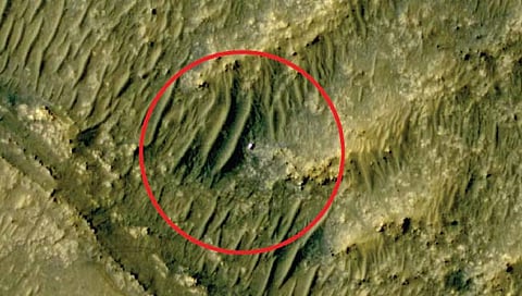 अंतराळातून टिपले पर्सिव्हरन्स रोव्हरचे एक छायाचित्र