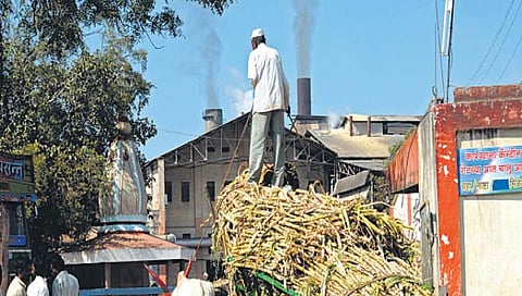 सहकारी साखर कारखानदारीला ‘आयकर’ दिलासा
