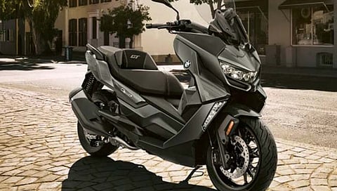 BMW C 400 GT : भारतात लाँच झालेल्या सर्वात महागड्या स्कूटरची किंमत माहीत आहे का?