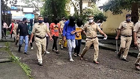 Dombivali Rape Case : २२ जणांना न्यायालयीन कोठडी 

