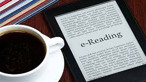 ई-बुक्स वाचनाकडे कल वाढला! आवडीची पुस्तके डाऊनलोड करण्यावर भर