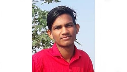 Accident : चारचाकीच्या धडकेत तरूण जागीच ठार, एक जण गंभीर