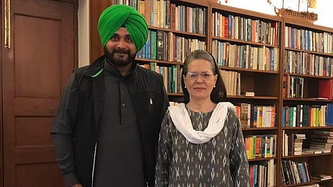 Navjot Singh Sidhu : सिद्धूचे सोनिया गांधींना पत्र : कॅबिनेट मंत्री करण्यासह १३ सूत्री अजेंडा