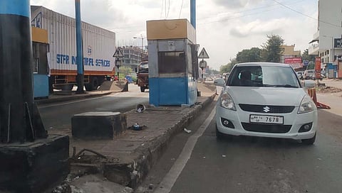 पुणे – नाशिक महामार्गावरील मोशी, चांडोली टोल नाके अखेर बंद