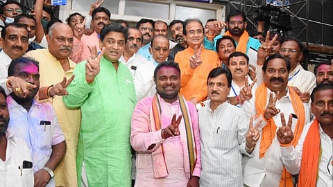 देगलूर पोटनिवडणूक : महाविकास आघाडीच्या एकजुटीचे यश, अशोक चव्हाण-खतगावकर ऐक्याला मतदारांचा कौल!