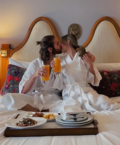 Aliyah Kashyap : आलियाचे बॉयफ्रेंडसोबत लिपलॉक फोटो व्हायरल