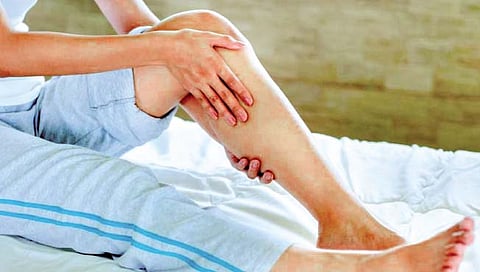 पायात गोळे येण्याची समस्या आणि उपचार