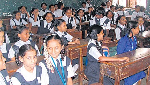 मराठी विषय : अध्यापन आणि अध्ययन शाळांना यंदापासून सक्तीचे