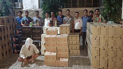 Alcohol seized : महाराष्ट्र-गुजरात सीमेवर 38 लाखांचा अवैध मद्यसाठा जप्त