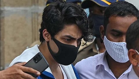 Aryan Khan : आर्यन खानने जेलमधून बाहेर येताच पहिला तडकाफडकी निर्णय घेतलाच !