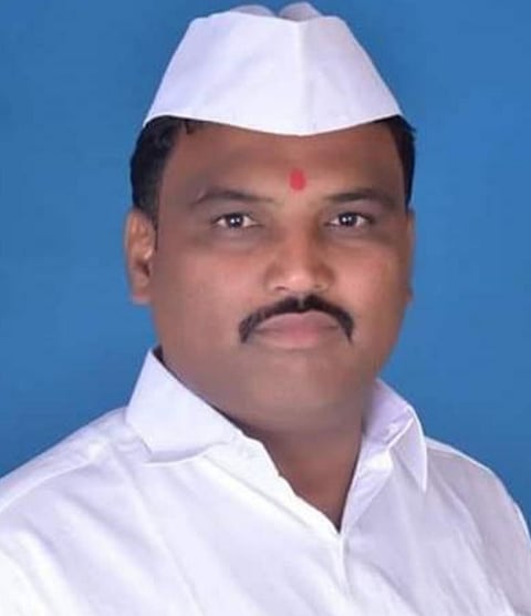 शिरोळ : उमळवाडचे सरपंच गोरखनाथ चव्हाण अपात्र, जिल्हाधिकार्‍यांचा आदेश