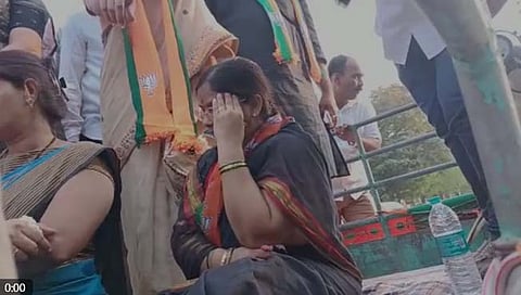 जळगाव : जन आक्रोश मोर्चा दरम्‍यान जिल्‍हा परिषद अध्यक्षांना आली भोवळ