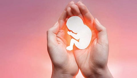 वारंवार गर्भपात कशामुळे होतो, जाणून घ्या त्यावर काय आहेत उपचार?