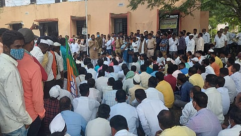 MLA Sadabhau khot : वाघाचे एकबी लक्षण मुख्यमंत्र्यामध्ये दिसत नाही ; सदाभाऊ खोत यांचा खोचक टोला