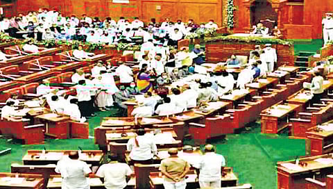 बेळगाव : धर्मांतरबंदी विधेयकावरून कोलाहल