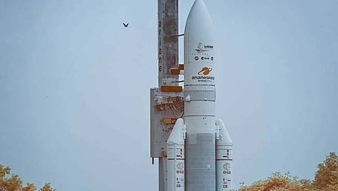 James Webb Space Telescope : ‘जेम्स वेब स्पेस टेलिस्कोप’चे यशस्‍वी प्रक्षेपण