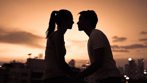 चीनमध्ये काॅलेज तरुण, तरुणींना आठवडाभराची प्रेमसुट्टी, जाणून घ्या काय आहे हा प्रकार