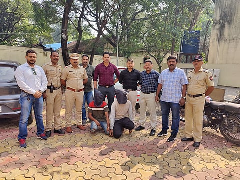 खंडणीखोरांसह पुणे पोलिसांची टीम