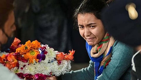 Aashna Lidder : योगी आदित्यनाथ यांच्यावर ट्विट केलेल्या दिवंगत ब्रिगेडियर लिड्डर यांची मुलगी का होतेय ट्रोल