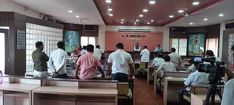 सांगली : इस्लामपूर पालिकेच्या सभागृहात अभूतपूर्व गोंधळ