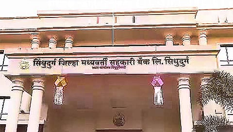सिंधुदुर्ग जिल्हा बँक निवडणूक : महाविकास आघाडीला धक्का, समान मते पडल्याने झाला टाय, सतीश सावंत पराभूत