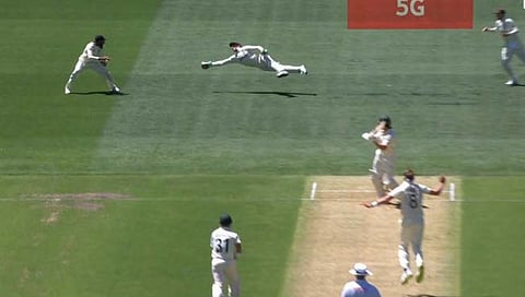 Jos Buttler : जोस बटलरचा सुपरमॅन अवतार! जादुई कॅचचा Video व्हायरल