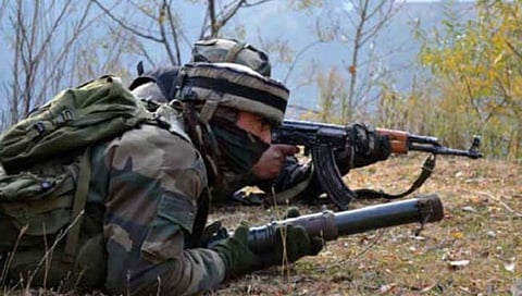 जम्मू काश्मीरमधील बडगाम येथे ३ दहशतवाद्यांचा खात्मा