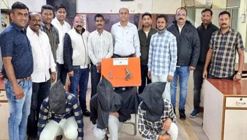 गावठी पिस्टल बाळगल्याप्रकरणी साक्रीतून तीन संशयितांना अटक ; तीन जिवंत काडतुसे जप्त
