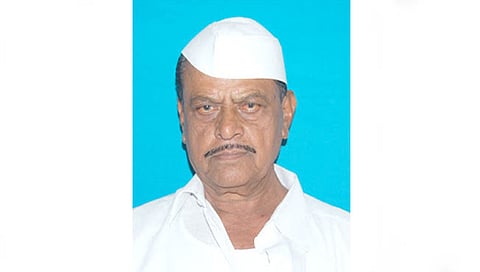 सोलापूर : राष्ट्रवादीचे जिल्हाध्यक्ष बळीराम काका साठे यांचा राजीनामा