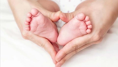 कोल्हापूर : मांजरखिंड परिसरात रस्त्याच्या कडेला सापडले नवजात अर्भक