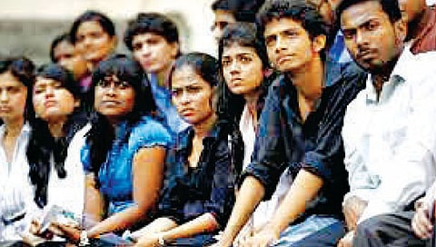 चार वर्षांच्या पदवी अभ्यासक्रमामुळे बेरोजगारीत भर!