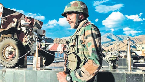 लष्करी जवानांच्या गणवेशात बदल