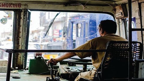 एसटी : यांत्रिकी कर्मचारी, वाहतूक निरीक्षकांच्या हाती स्टेअरिंग